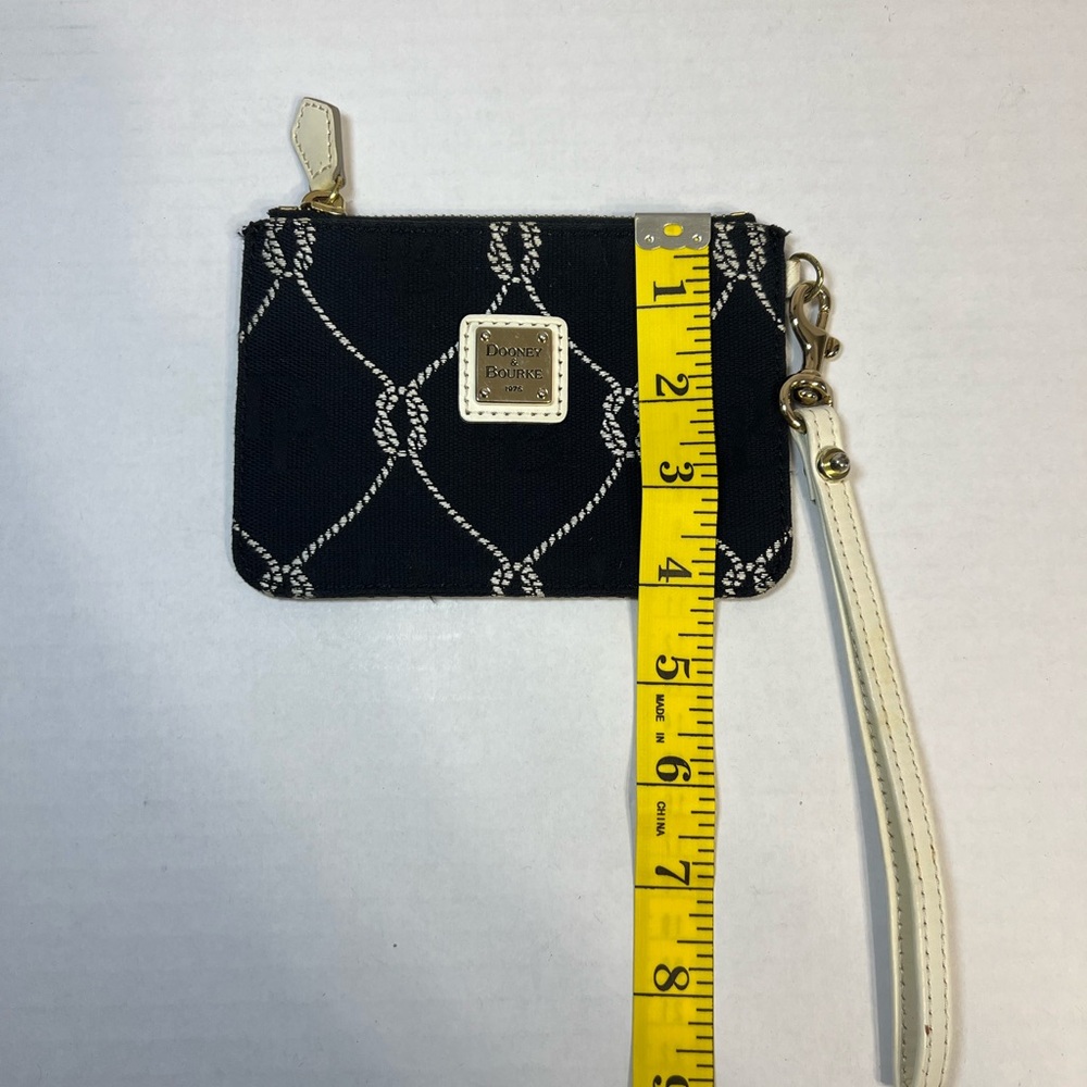 Dooney & Bourke nautical themed key cles wristlet - Picture 16 of 16